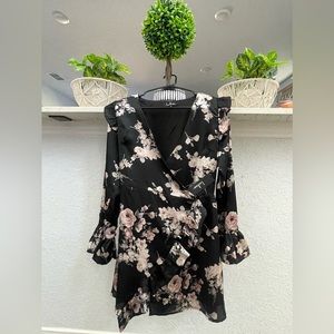Lulu’s Women’s/Junior’s Long Sleeve Floral Romper Dress